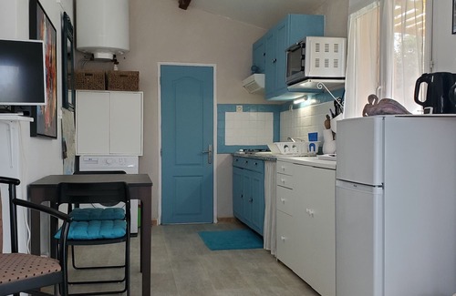 Caremeau Apartment | A corner of paradise in the garrigue of Nîmes