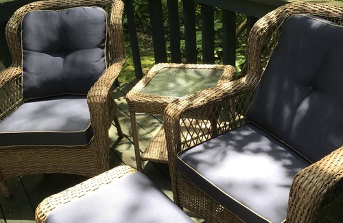 Farmington Condo | A Cozy, Quiet Getaway