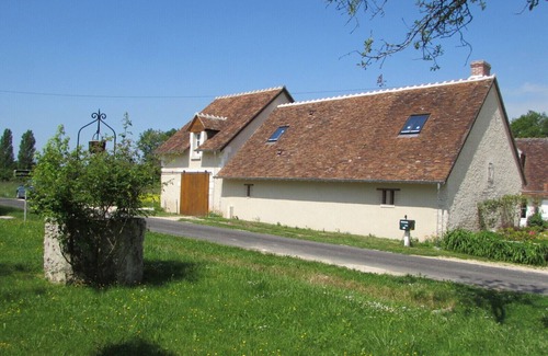Chitenay House | A Cozy, Techy, Lofty Barn in the Heart of the Loire Valley Grands Chateaux Area