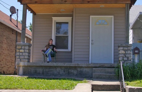 Riverview House | A Cozy Urban Cottage