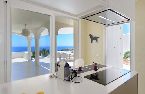 Roca Llisa Villa | A DREAM OVER THE SEA