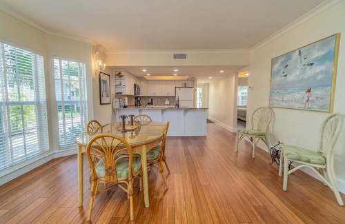 Palm Island Villa | A Fabulous view and only steps from the Pool and the sandy beach. B1311A