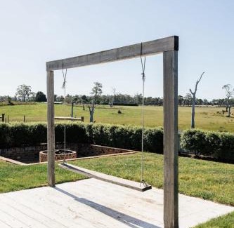 Carrick House | A Farmhouse escape 15 minutes from Launceston