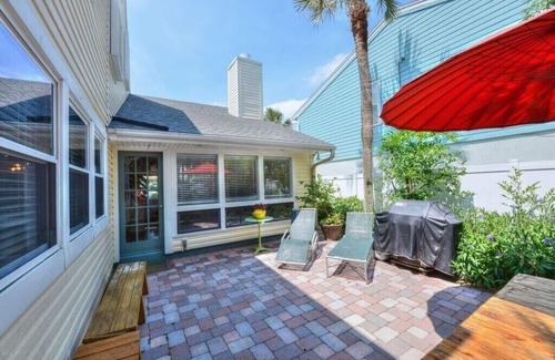 Atlantic Shores House | A Few Steps from the Atlantic Ocean Beautiful Beach House Sleeps 8