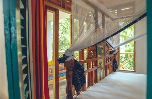 Fukuchani Apartment | A-Frame Oceanview Cottage - Bed & Breakfast