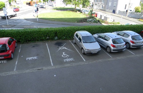 Saint-Marc Apartment | A furnished apartment close to the beach, Océanopolis and the botanical garden.