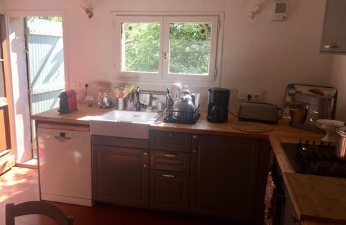 La Motte-dʼAigues House | A green setting in the heart of a Provencal village at the foot of the Luberon mountains