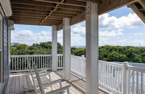 Pine Knoll Shores House | A Gritty Palace - Oceanfront House, 5BR, 4.5BA, Pine Knoll Shores