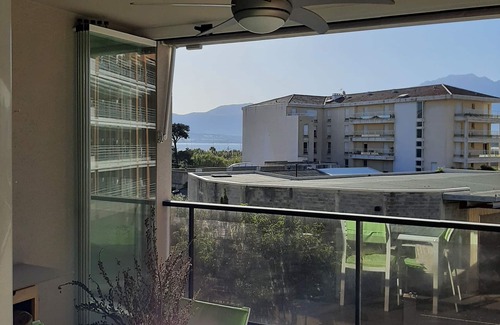 Calvi Apartment | A haven of peace a stone's throw from the beach