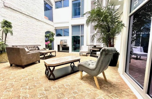 Downtown Omaha Apartment | A historic 700 square foot Atrium loft in the heart of the Old Market