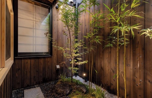 Gion House | A Kyoto townhouse with a semiopenair bath and ga/Kyoto Kyōto
