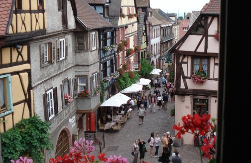 Riquewihr Apartment | A L'ANCIENNE HUILERIE* Charming accommodation in the REMPARTS of RIQUEWIHR.