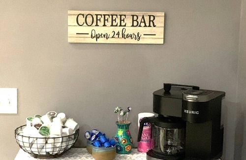 Southside House | A Little Southwest in the Southeast! Great Pool Home in Jacksonville!