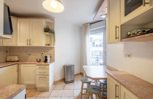Saint-Lambert Apartment | A little sun in Paris with balconies, 15 minutes from Porte de Versailles