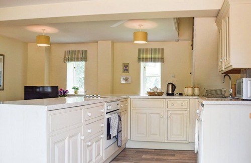 Clifton Reynes Cottage | A lovely country cottage located in a peaceful village.