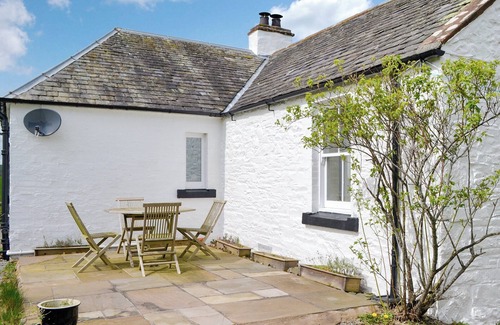 Castle Douglas Cottage | A lovely detached cottage with beautiful views in a peaceful location.