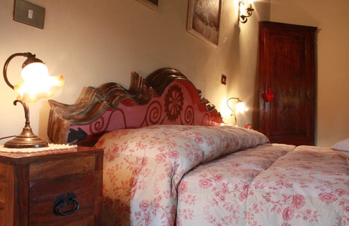 Montepulciano Other | A lovely Tuscan Country Villa only for you with a large garden for families