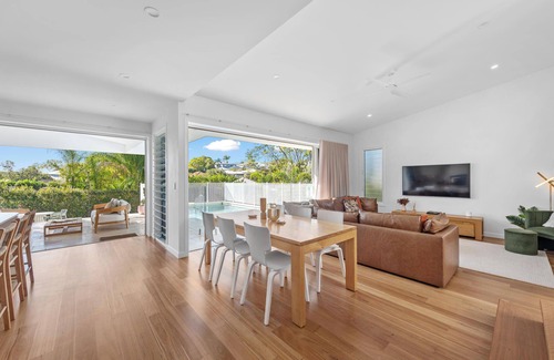 Camp Hill House | A Luxury Escape! ~ 4 Bed House ~ Camp Hill
