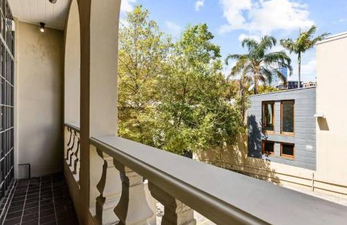 Pyrmont Apartment | A Luxury Space with Playstation in Darling Harbour