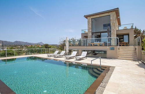 Tersanas Villa | A Luxury Villa in Stavros village