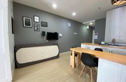 Kampar Apartment | A Modern & Homely Studio with Pool and Gym