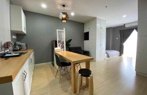 Kampar Apartment | A Modern & Homely Studio with Pool and Gym