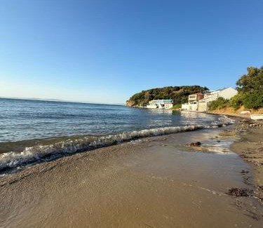 Lapseki House | A peaceful holiday house in nature by the sea