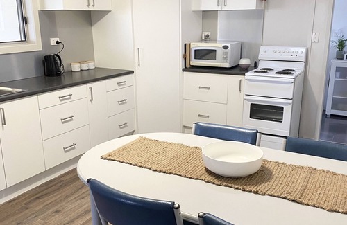 North Beach House | A peaceful shack only minutes from the beach, great for the whole family!