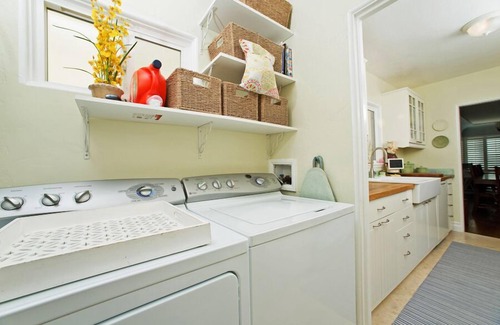 Mission Beach House | A PERFECT BEACH COTTAGE Exclusive Private Retreat - STEPS TO BEACH AND BAY