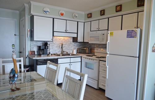Murrells Inlet Condo | A Place at the Beach II 2H - Ocean Front in Garden City Beach