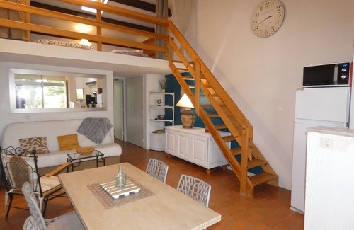 Fitou House | A port Fitou house with direct view of the pond