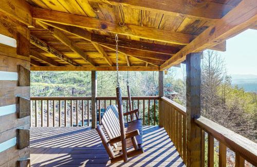 Gatlinburg - Pigeon Forge Hotel | A Postcard View