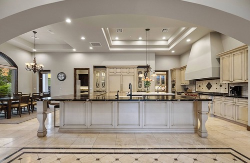 Paradise Hills House | A Private Paradise with Chef’s Kitchen and Butler’s Kitchen