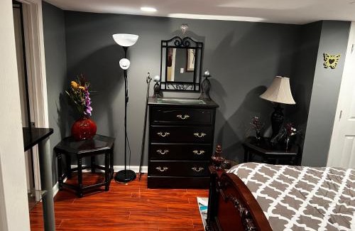Bolingbrook House | A quiet place
