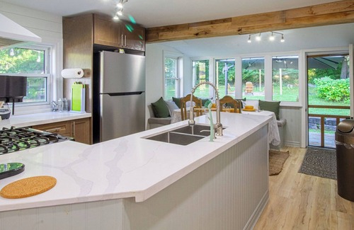 Scugog Cottage | A Ray of Sunshine on Scugog