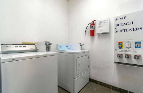 Haller Lake House | A relaxing hotel stay in North Seattle