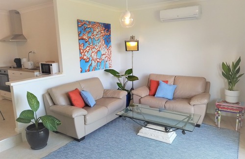 Warnbro House | A renovated self-contained guest suite close to the beach