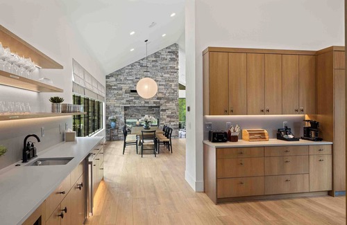 Roslyn House | A Retreat for All, Designed 4 Memories | 8Ksqft-Heated Pool Open All Winter