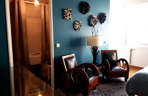 Parc-de-Montsouris Apartment | A room close to Montsouris Park