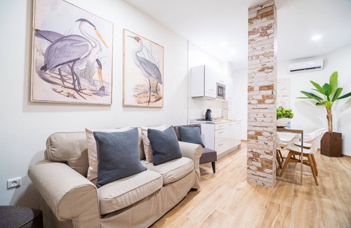 Cruz de Humilladero Apartment | A&S Apartments Malaga-Free Parking and Wifi-a 500 Feria Malaga