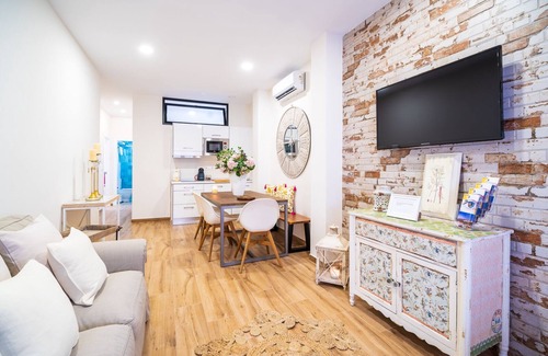Cruz de Humilladero Apartment | A&S Apartments Malaga-Free Parking and Wifi-a 500 Feria Malaga