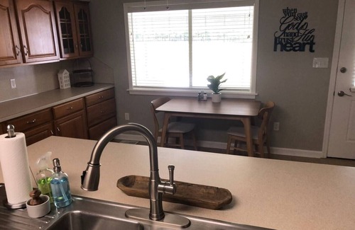 Cataula House | A Safe and private retreat/Red Roof Retreat/Ft. Benning/Callaway/Columbus