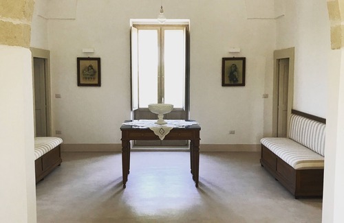 Cutrofiano Bed & Breakfast | A sixteenth-century residence immersed in the heart of the Salento countryside.