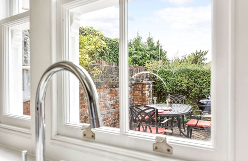 Arundel Cottage | A smart, welcoming, two-bedroom cottage in the centre of Arundel.
