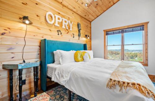 Sevierville House | A Song Writers Paradise, Hot Tub Once Owned By Dolly Parton