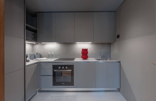 Oltrarno Apartment | A stone's throw from Ponte Vecchio with complimentary wine tasting on arrival!