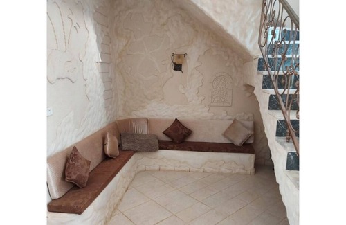 Hawmat al Badawiyin Villa | A superb villa with swimming pool 15 minutes from the beach