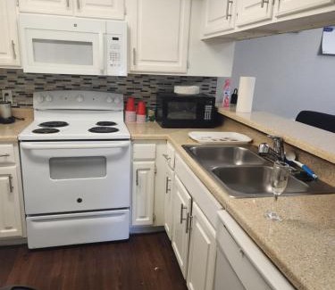 FM 1960 Apartment | A&T Affordable Living and Service LLC