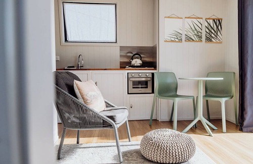 Hokitika Apartment | A tiny house with a big section across the road from the beach