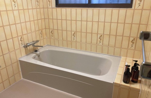 Katsura-gun House | A two-story wooden house for rent. For a relaxing stay in the southern part of Tokushima Prefecture. Many tourist attractions within a 20-minute drive!